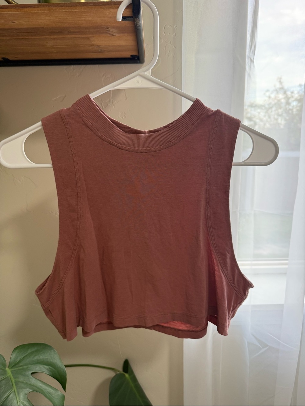 lululemon athletica Ribbed Sleeveless Crop Tank - Dusty Rose